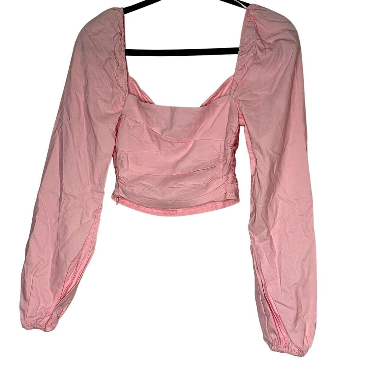 Ruched Front Long Sleeve Crop Top – Pink