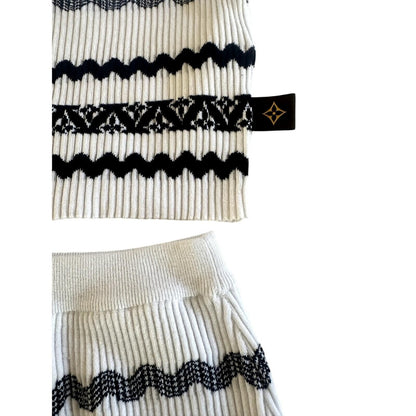Scallop Stripe Knit Crop Top – Milky White