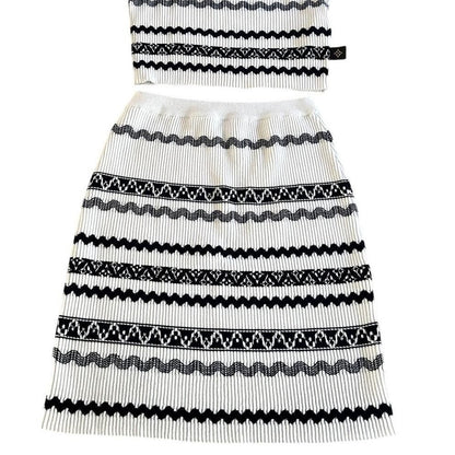 Scallop Stripe Knit Crop Top – Milky White