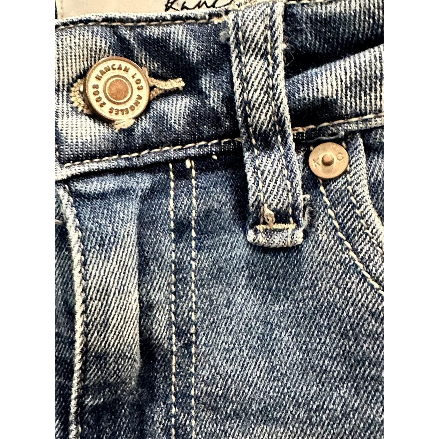 Hi-Rise Slim Tapered Jeans – Light Wash Denim