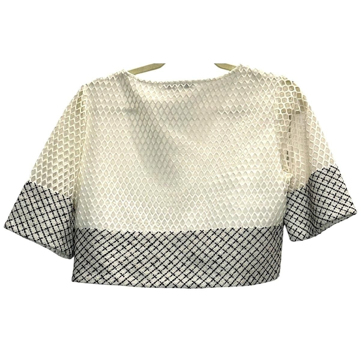 Textured Crosshatch Crop Top – Ivory/Black
