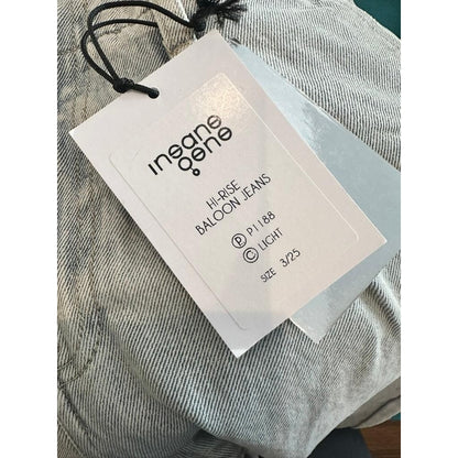 Hi-Rise Balloon Jeans – Light Wash