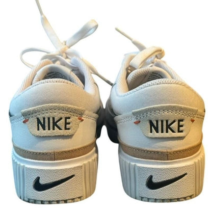 Court Legacy Lift Sneakers