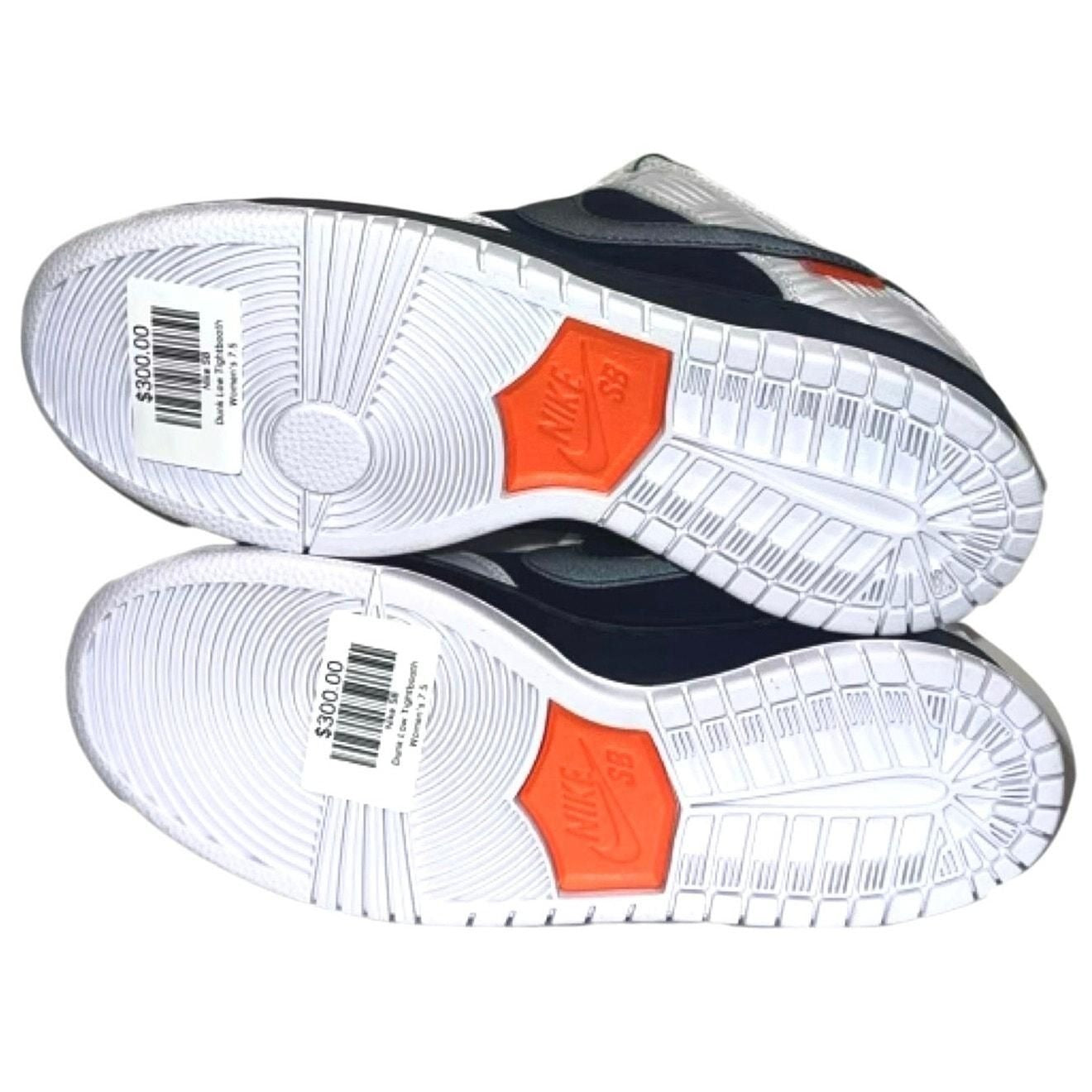 SB Dunk Low Tightbooth
