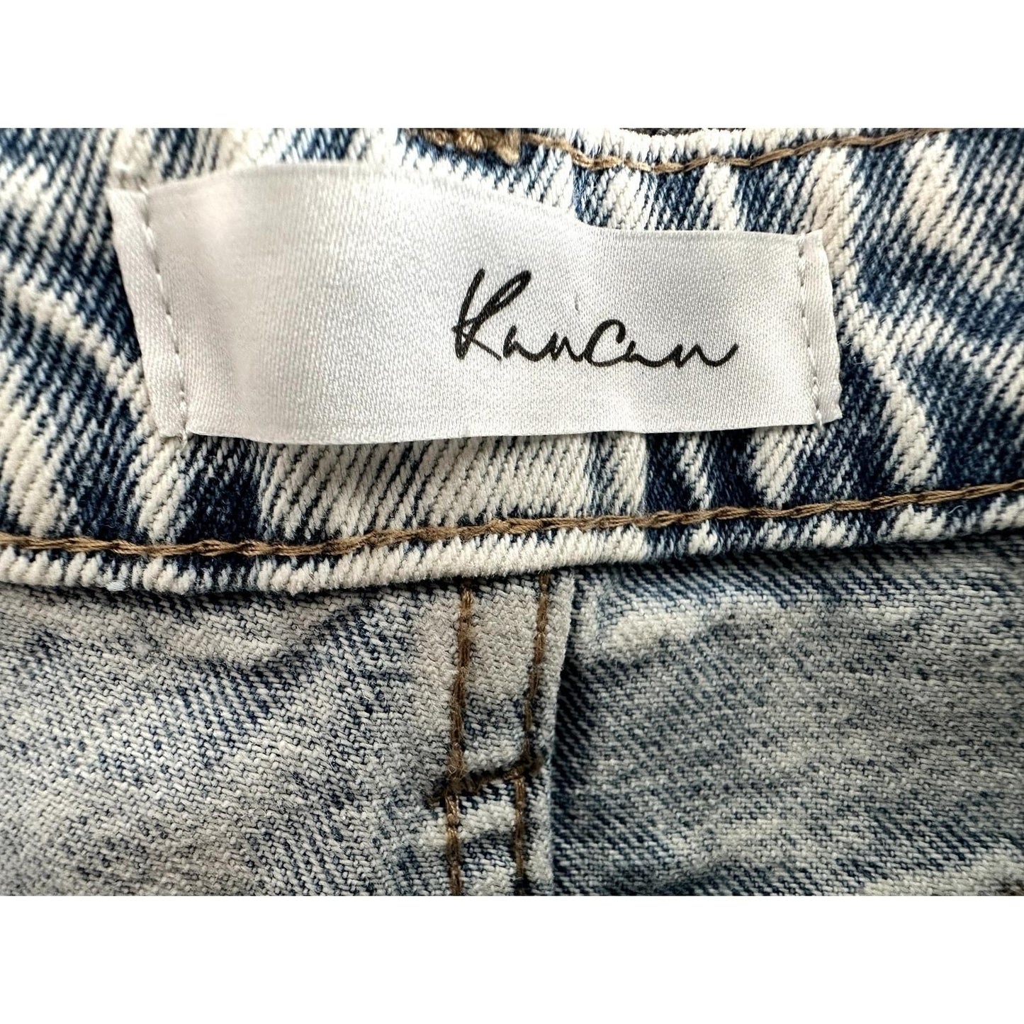 Collie High Rise Mom Jeans – Light Wash