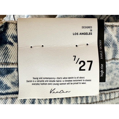 Collie High Rise Mom Jeans – Light Wash