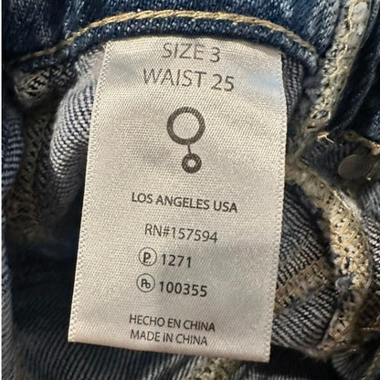 High Rise Slim Tapered Jeans – Light Wash