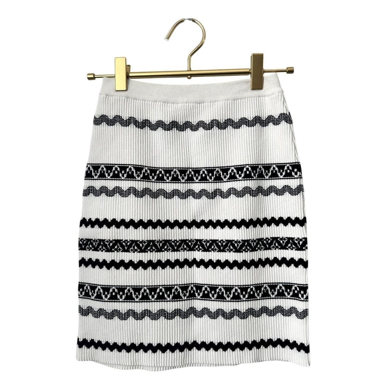 Scallop Stripe Knit Mini Skirt – Milky White