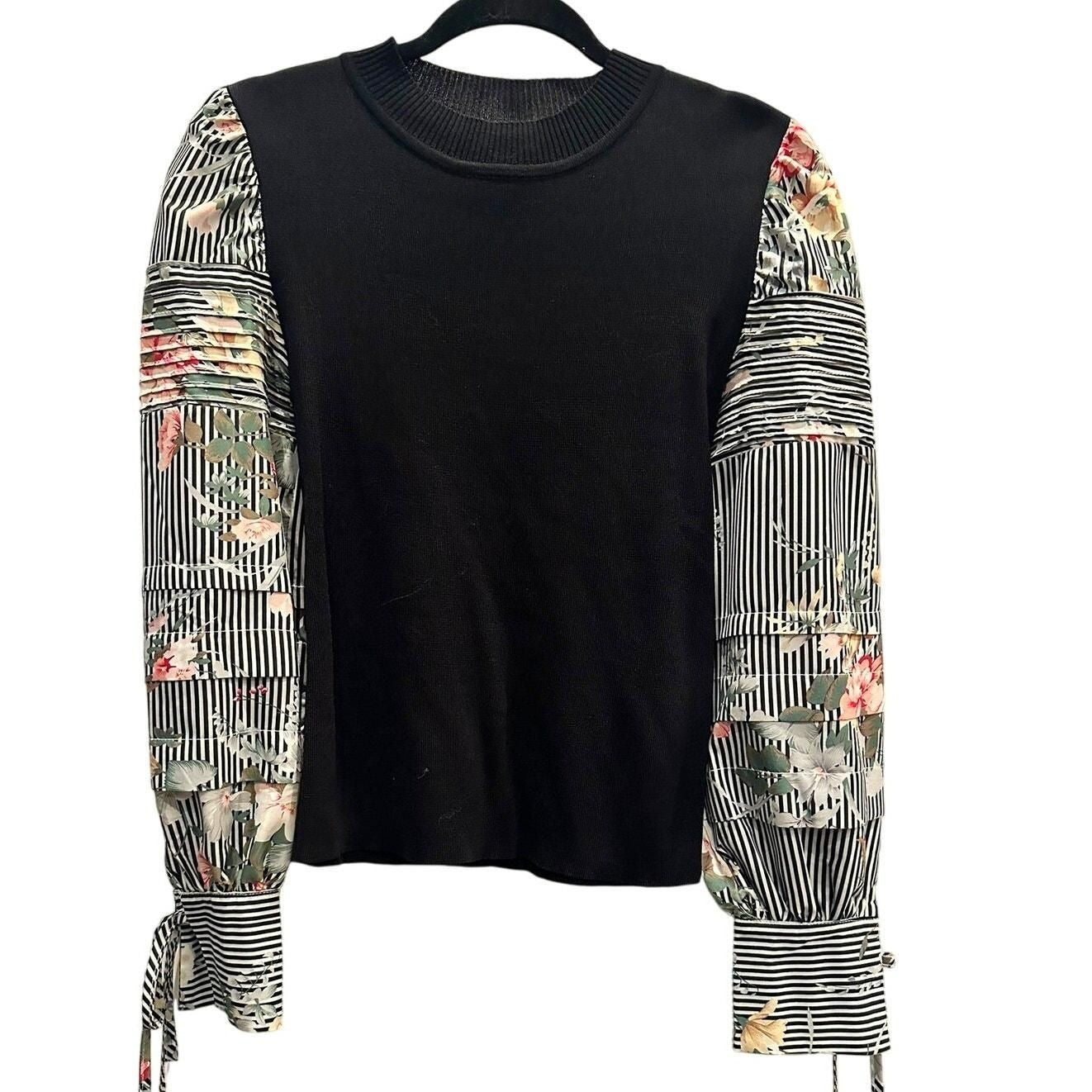 Knitted Floral Print Sleeve Top
