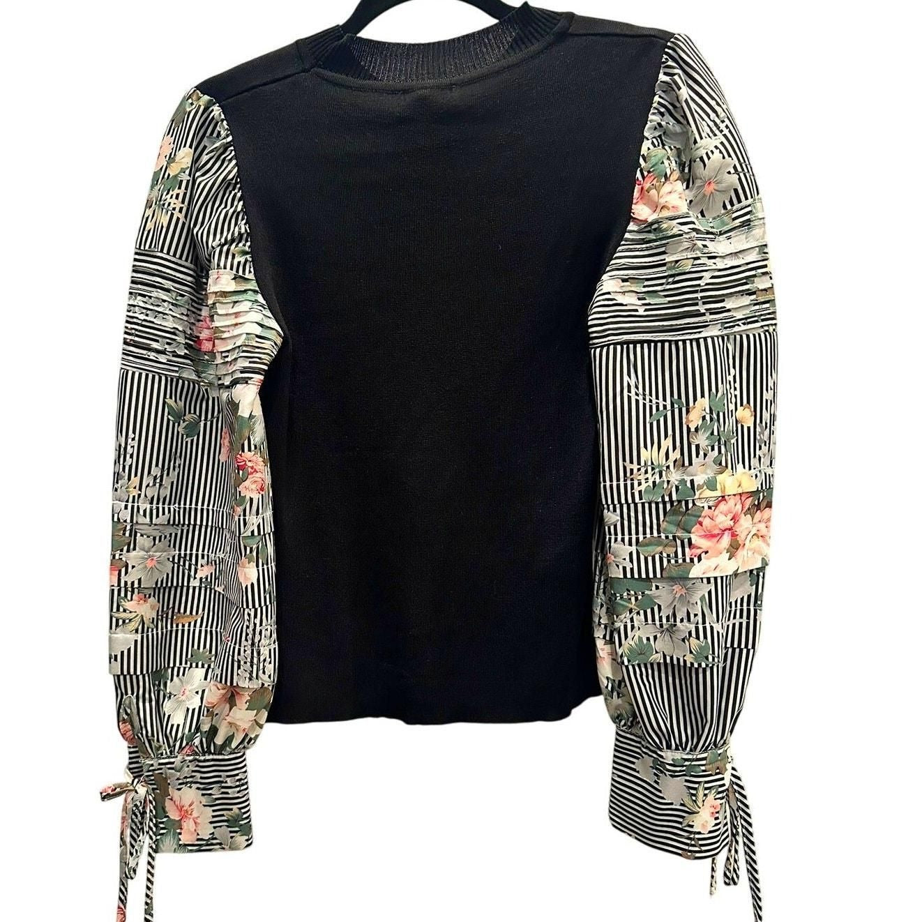 Knitted Floral Print Sleeve Top